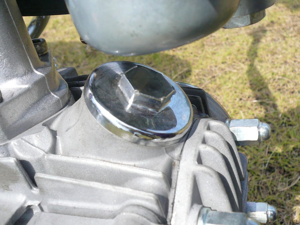 画像2: タペットキャップセット(クロムメッキ)キャブ車専用  (2)