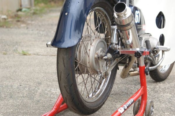 横浜発　ダンロップ　KR410  90/80-17  2本セットで ダンロップ KR410 90/80-17 (バイク用タイヤ) 価格比較 - 価格.com