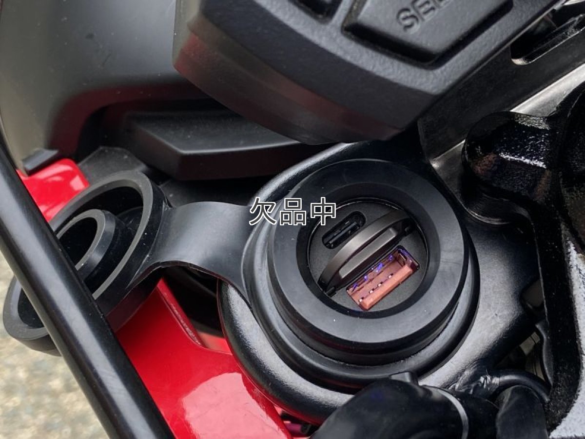 画像2: シガーソケットUSB充電器[typeC]  (2)