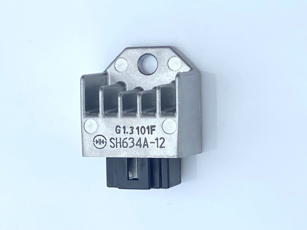 画像1: 【ホンダ 純正】※並行品 レギュレートレクチファイヤー(レギュレーター)12vキャブ車専用  (1)